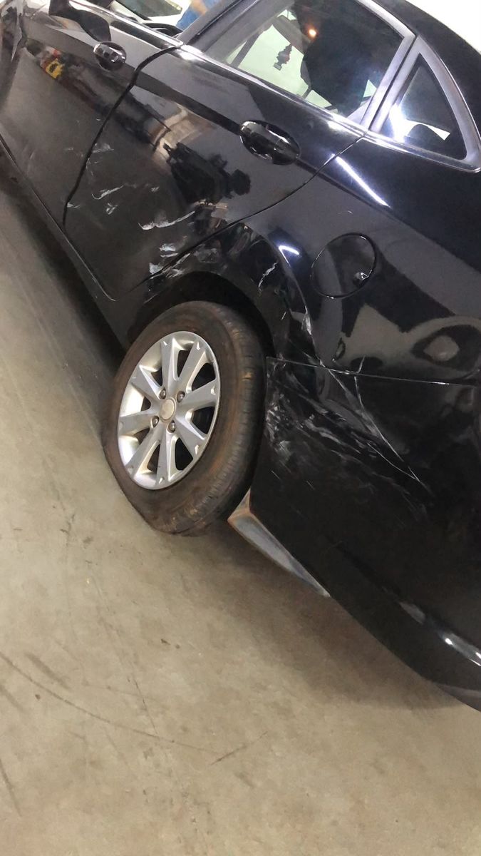 Sedan preto — antes